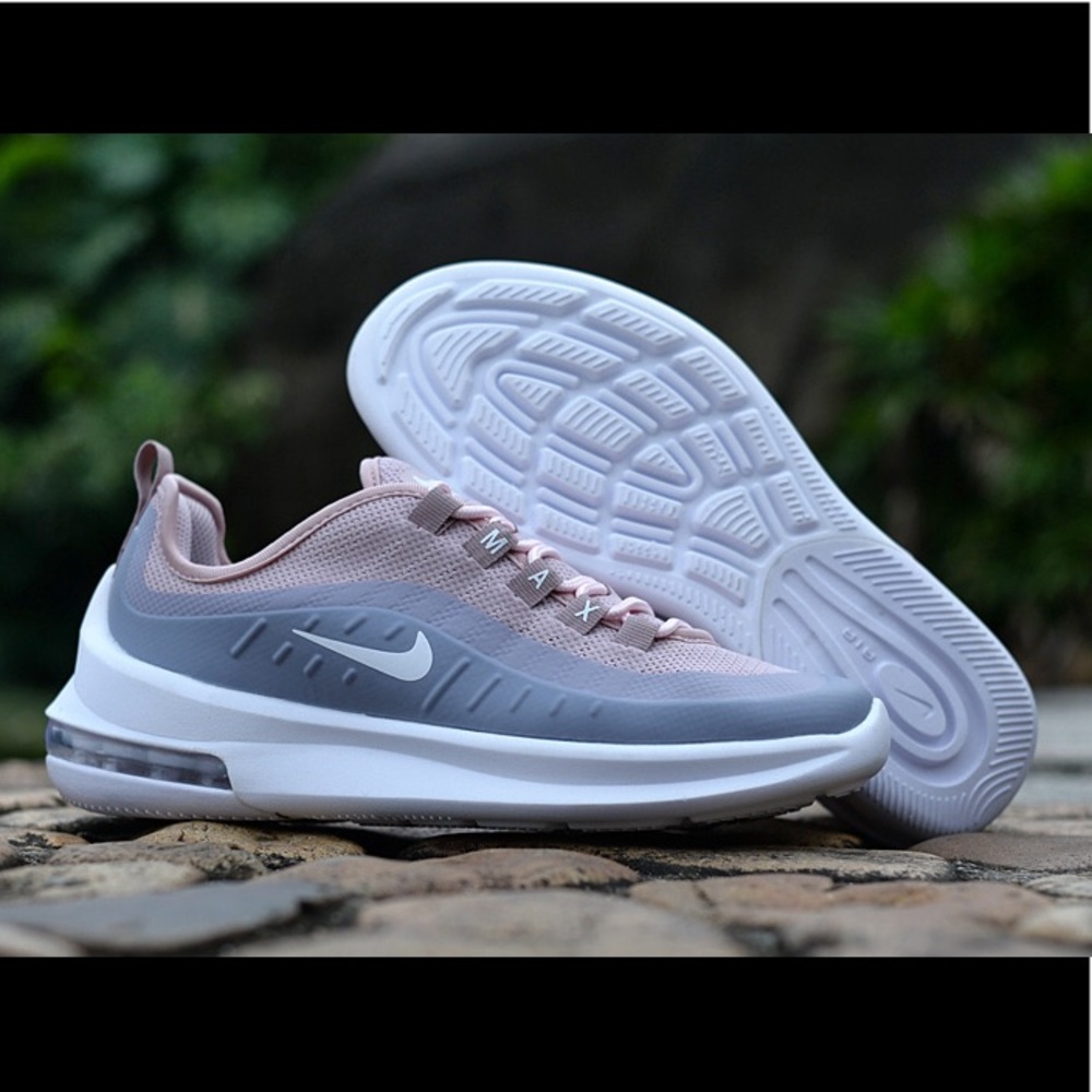 ❌SOLD❌Nike Air Max Axis